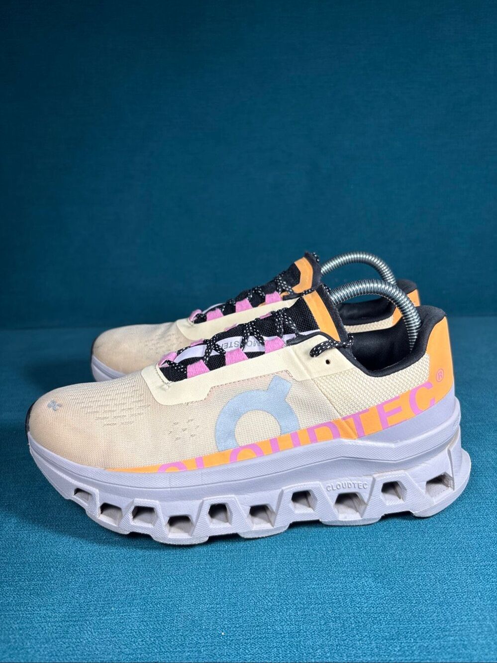 On Running Cloudmonster Cream Lilac Women's Size 8.5 Running Shoes 61.97651